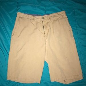 Vans khaki shorts